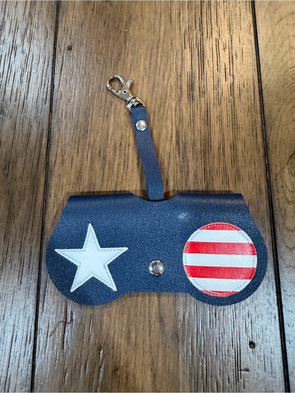 Navy sunglasses Holder with Star & Red-White Striped Badge